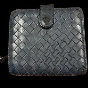 AUTHENTIC BOTTEGA VENETA BILLFOLD WALLET